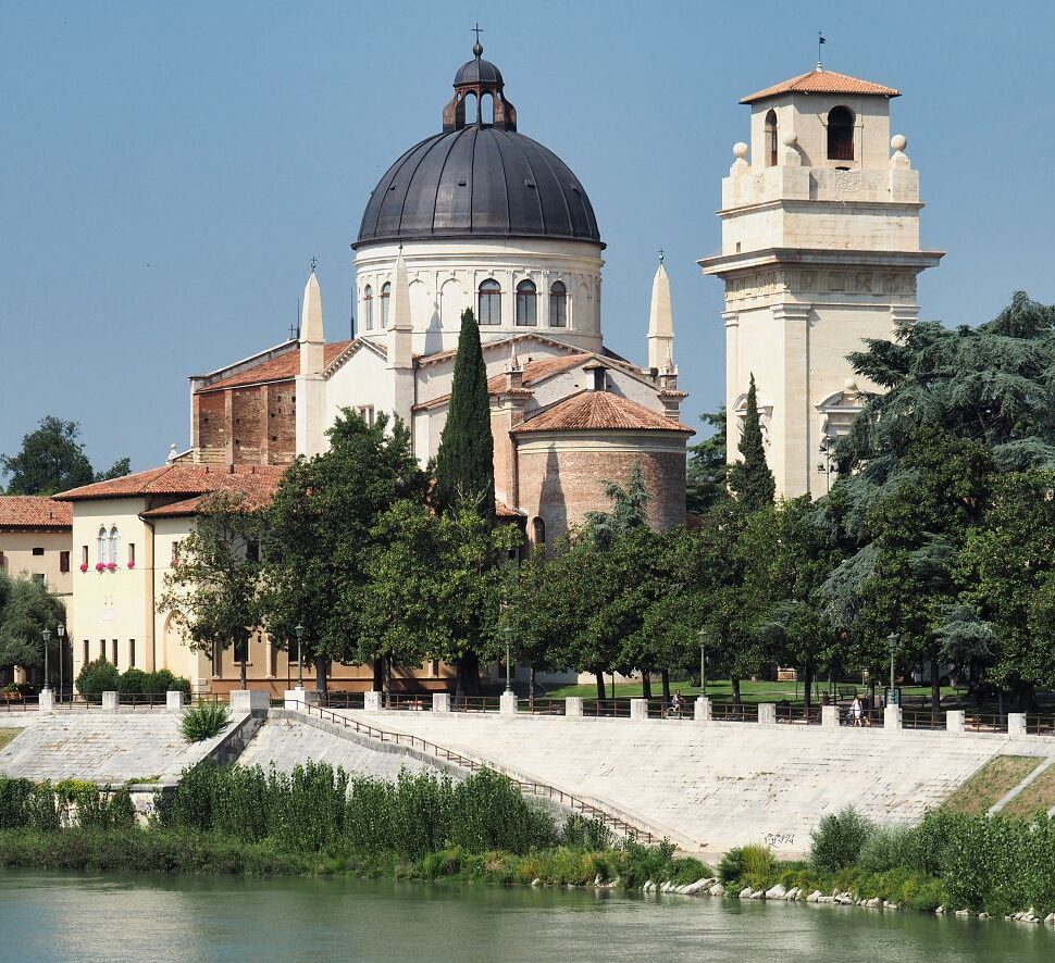 Romea Postumia
